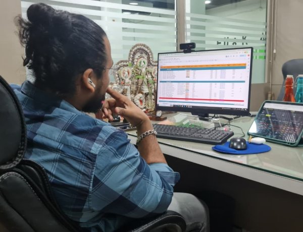 They Lost Everything at 30. Twelve Months Later, They Built a Rs 1 Crore Empire from Scratch
