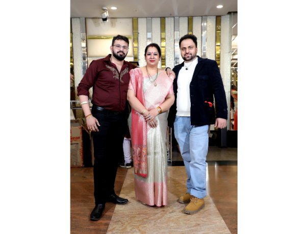Astrologer Shweeta Oberoi Carries Forward a Three-Generation Legacy in Occult Sciences Through Global Guidance and Humanitarian Service