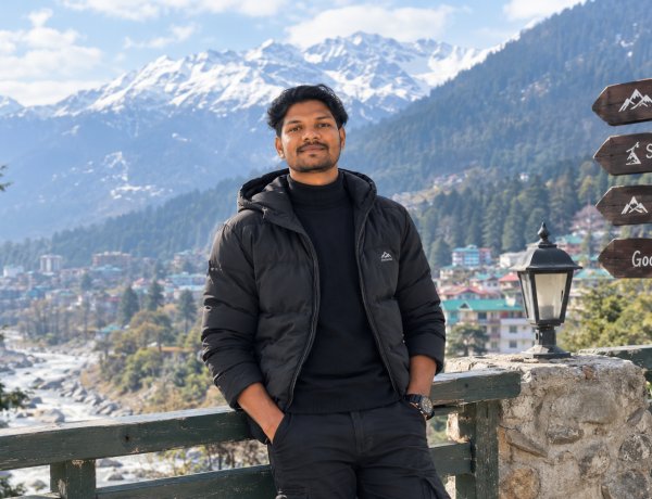 Beyond the Logo: Why Positioning, Messaging and Experience Define Branding, According to Rohit Vedwal's Field